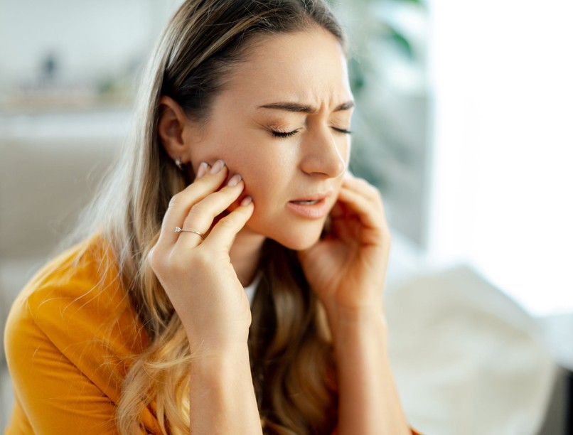 állkapocsfájdalom állkapocs kattogás oka kezelése