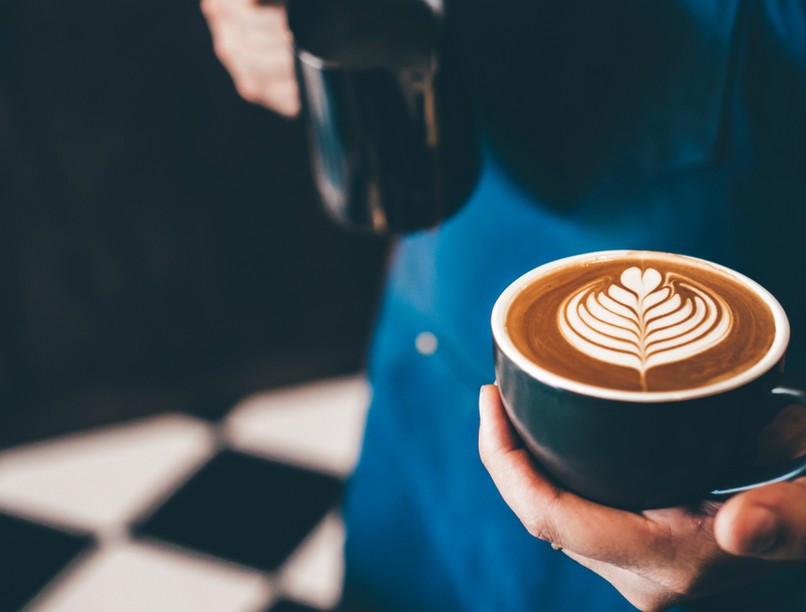 természetes gyulladáscsökkentő hatás kávé tejjel tejeskávé