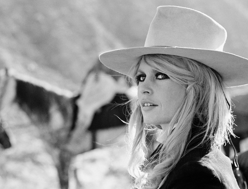 meghalt Brigitte Bardot hírek