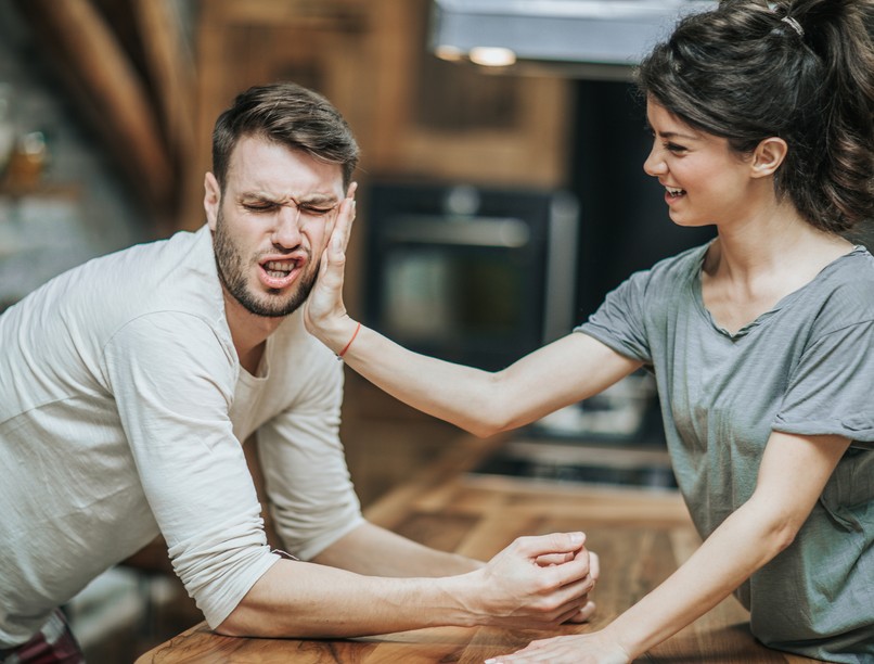 tréfa, videó, ütés, ijesztés