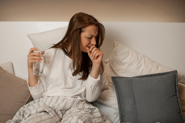 Mitől köhögök éjjel? 5 kiváltó ok, amire van megoldás