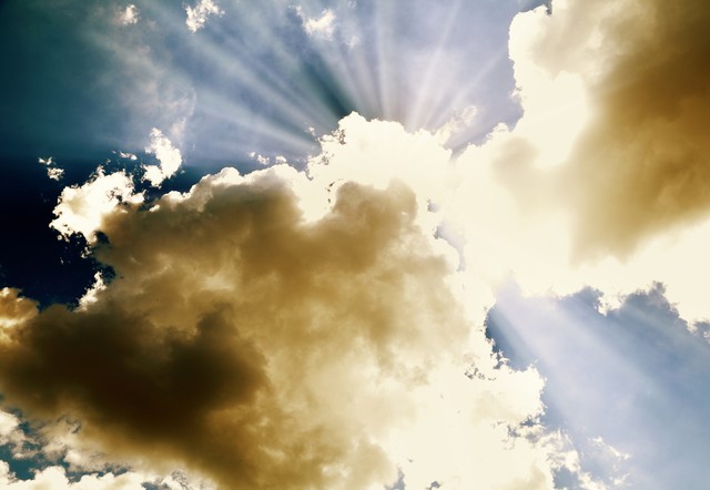 Orvosmeteorológia: hidegfront rontja el a szerdát