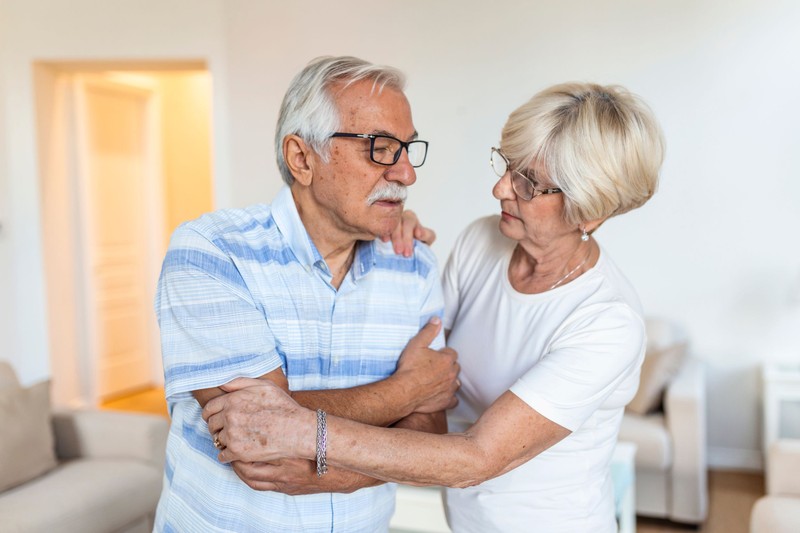 Nem tudja eldönteni, hogy a másik sír vagy mosolyog? Ez is lehet árulkodó stroke tünet!