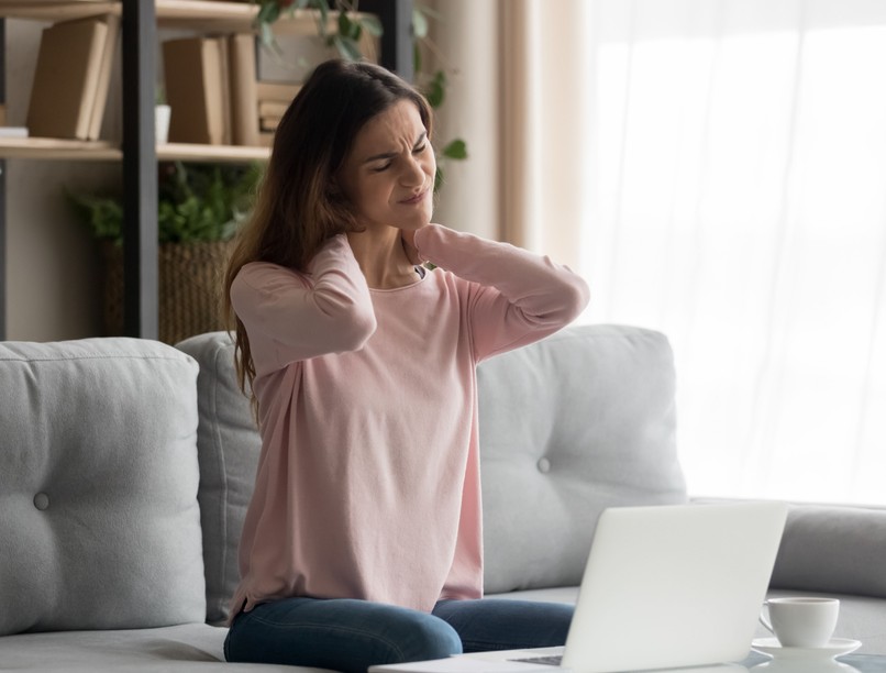fejforgatás, nyakfájás, ropogás, recsegő-ropogó hang, nyaki meszesedés, nyaksérülés