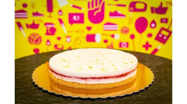 Bodzás-túrós lett az év gyógynövényes, cukormentes tortája