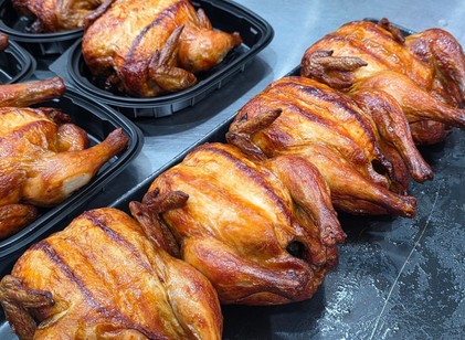 Botrány a grillcsirke körül: tényleg „tartósítószermentes”, amit annak hirdetnek? című cikk nyitóképe