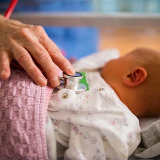 Félelmetes, mit okozott az anya terhesség alatti covid fertőzése a csecsemőnél című cikk nyitóképe