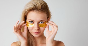  Egyszerű módszer a szem alatti karikák ellen: készítse el saját szem maszkját két hozzávalóból! 