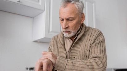 Parkinson-kór: gyakran nem remegéssel kezdődik – ezekre a tünetekre figyeljen című cikk nyitóképe