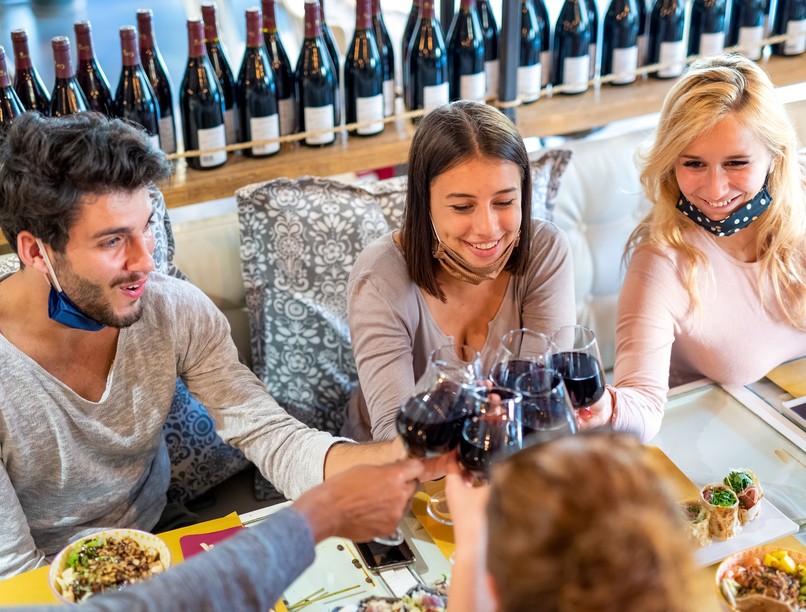 vakcina, oltás, 16-18, védőoltás, party, étterem