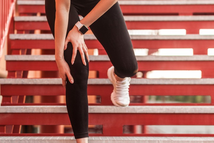 Az érszűkület sokáig tünetmentes lehet, de a kezeletlen betegség akár a láb elvesztéséhez is vezethet.A kezdeti tünetekről és a betegség fokozatairól dr. Kósa Éva, a Trombózis – és Hematológiai Központ angiológusa beszélt.