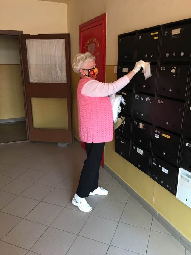 Már több, mint 300 maszkot varrtak a nyíregyházi önkéntesek