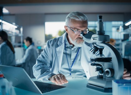 Génmintázatok alapján diagnosztizálnak bőrbetegségeket az SZTE-n című cikk nyitóképe