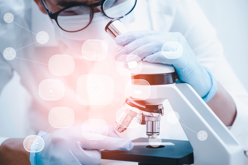 A tumormarkerek rendkívül nagy szerepet játszhatnak a daganatos betegségek korai diagnosztizálásában, a fokozott rizikójú egyének szűrésében is. Az azonban, hogy valakinek a szervezetében megemelkedett egy-egy tumormarker szintje, nem ad azonnali, megcáfolhatatlan diagnózist. Ezt más vizsgálati módszereknek, biopsziának is alá kell támasztania.