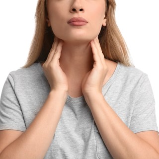 Duzzadt nyirokcsomók: mikor ártalmatlan, és mikor lehet rák jele? című cikk nyitóképe