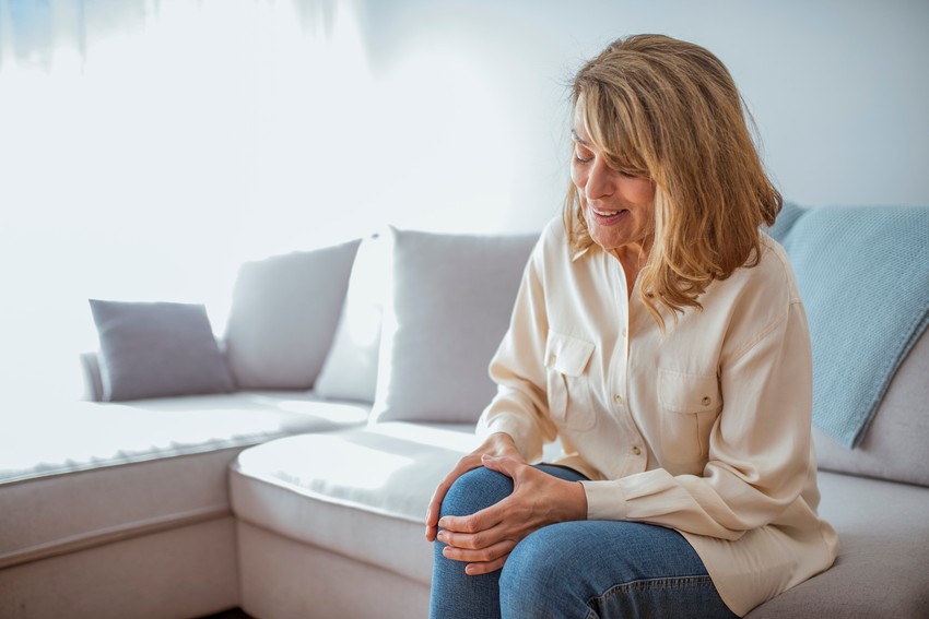 Az ízületi gyulladás jól kezelhető gyulladásgátló-, fájdalomcsillapító szerekkel. Ezeket javasolja a szakgyógyszerész.