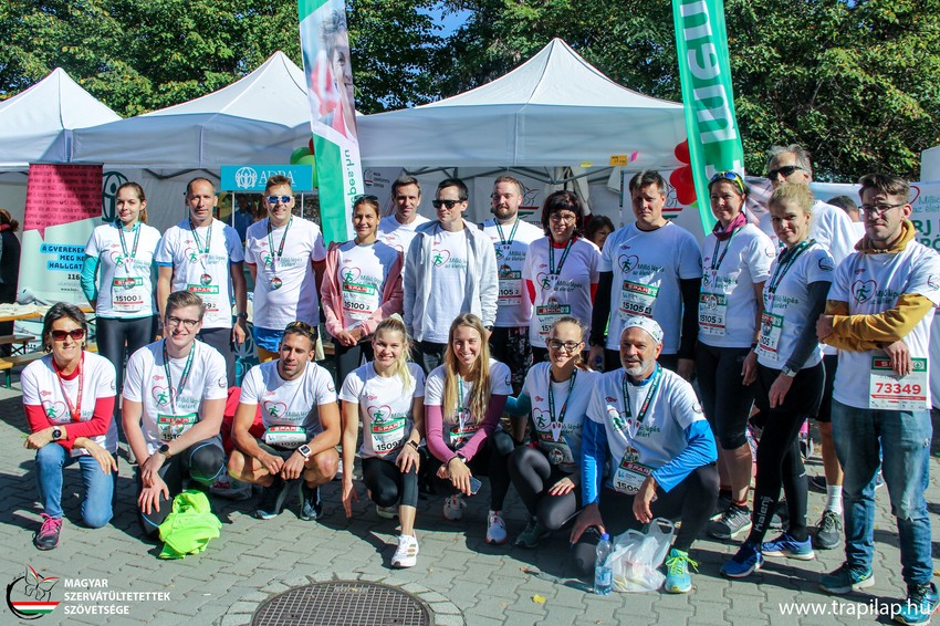 Szervátültetettek és orvosaik csapata a tavalyi SPAR Budapest Maratonon