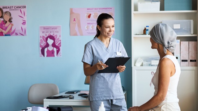 Mi alapján döntik el az orvosok, hogy kemoterápiát, sugárkezelést vagy mindkettőt kapja a rákos beteg?