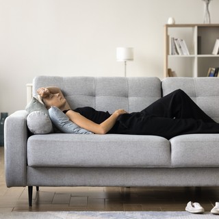 Miért vagyunk fáradtabbak télen, és mennyit kellene valójában aludnunk?  című cikk nyitóképe