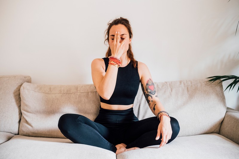 Magas vérnyomás csökkentése természetesen: ez az 5 perces légzőgyakorlat segíthet