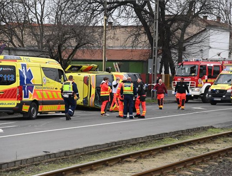 mentők, baleset, ütközés