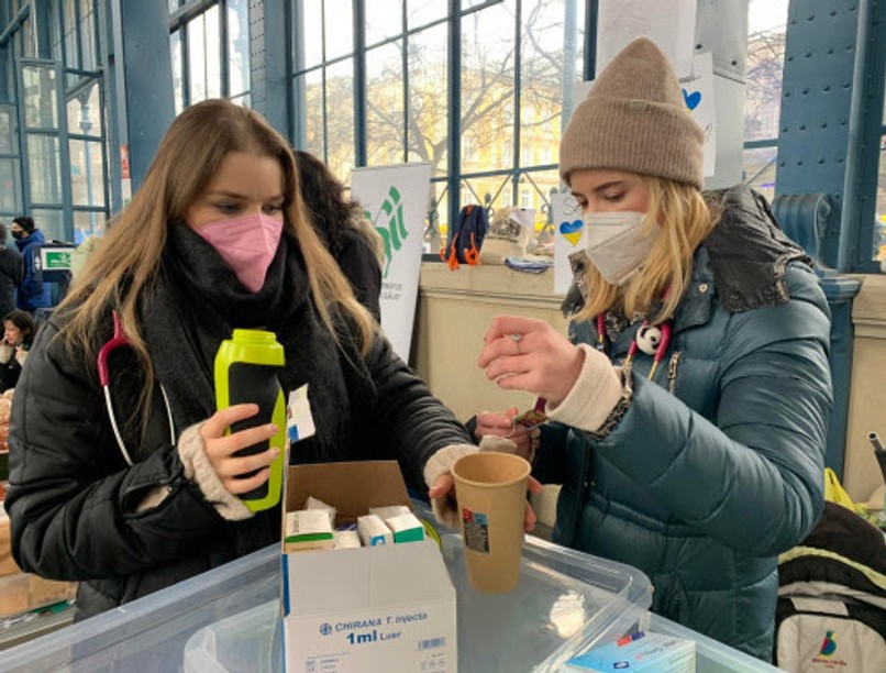 ukrajna, segítségnyújtás, adomány, budapest