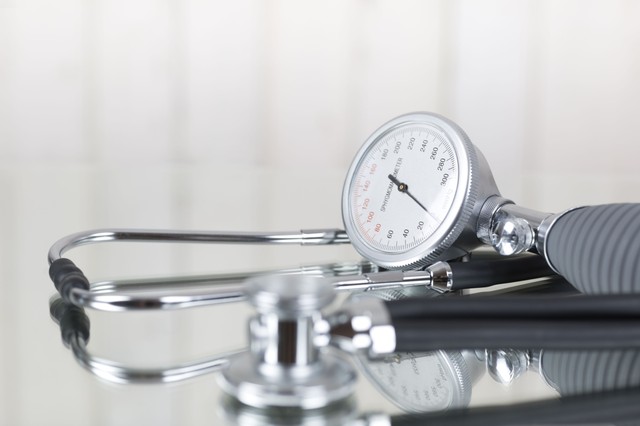 Ez a betegség is okozhatja azt, ha gyógyszerekkel sem megy lejjebb a vérnyomása