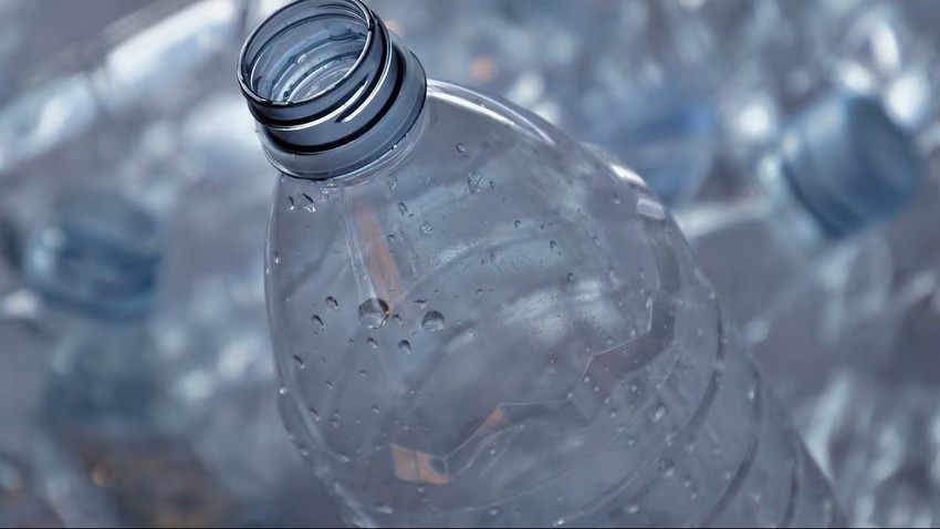 A vállalatok olyan innovatívabb zárórendszerekkel integrált zárószerkezetek gyártásán dolgoznak, amelyek garantálják a termékbiztonságot, valamint a könnyű nyithatóságot és újrafelhasználhatóságot.