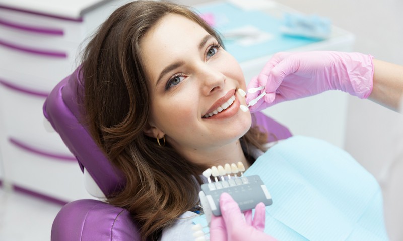 Mitől olyan veszélyesek az otthoni fogfehérítők?