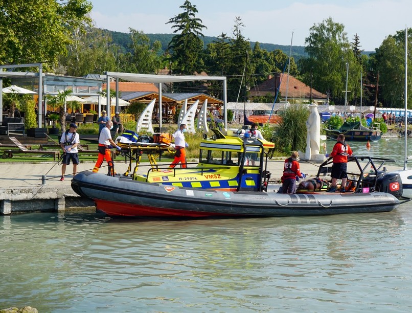 Vízimentők, mentők, vízbefulladás, italozás, alkoholfogyasztás, sürgősségi