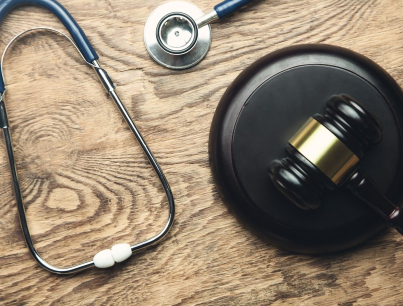 mentőápoló, hiba, rendőrség, mentő,