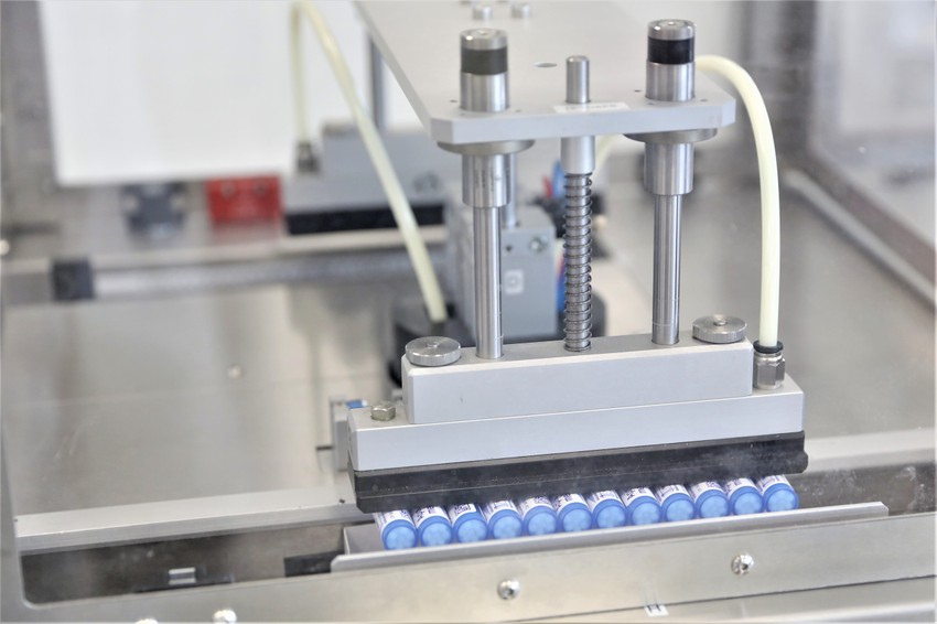 Kész a tizenkettes pakk a jól ismert adagolós tubusból 