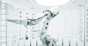  Japánban már robot emlékezteti a betegeket a gyógyszerekre – Európa most kezdi utolérni 