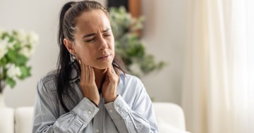  Duzzadt nyaki nyirokcsomókat tapintott ki? Ne hagyja figyelmen kívül, rák jele is lehet! 