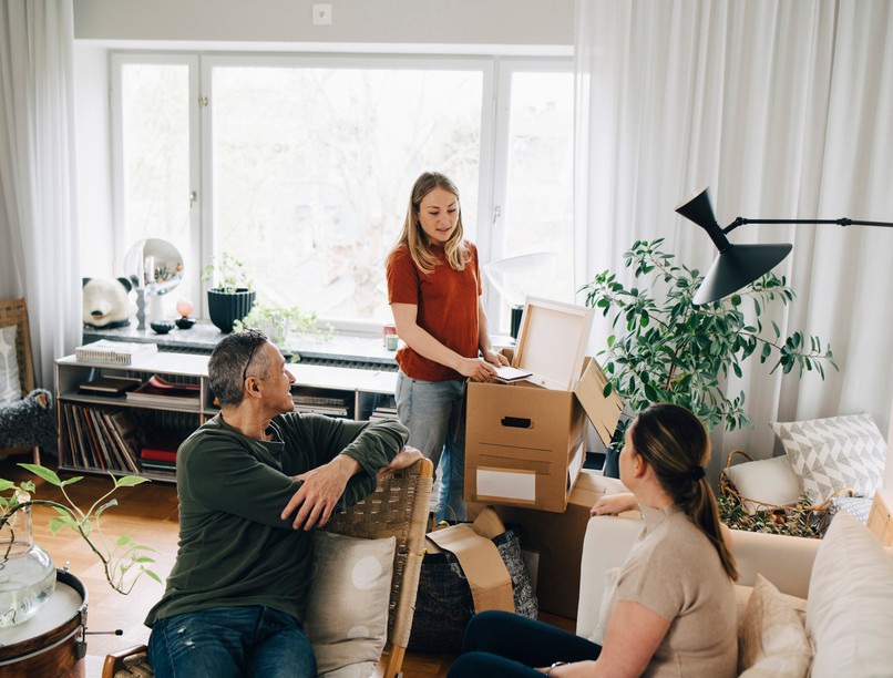 költözés, hazaköltözés, magyarok, csomag