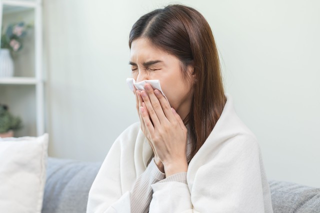 Ez is lehet az oka annak, ha folyton tüsszög, miután hazaér