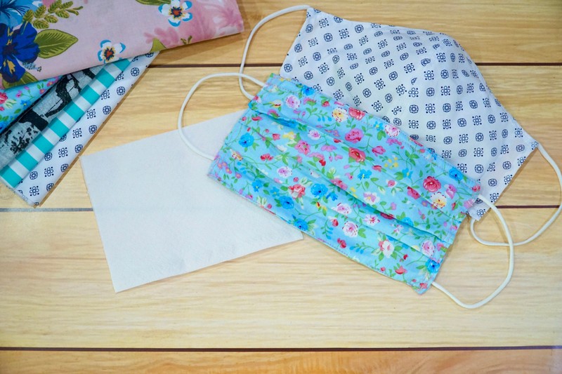 Így fertőtlenítsük, mossuk a textil maszkokat