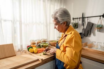 5 étel, amit 60 év felett jó, ha rendszeresen fogyaszt