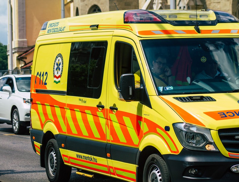 OMSZ mentő újraélesztés rosszullét