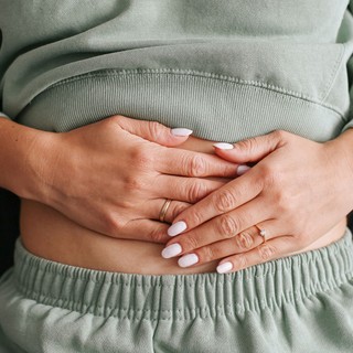 Görcsöl, ég vagy feszít? Ezért nem mindegy, mit érez gyomorfájás közben című cikk nyitóképe