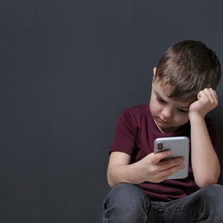 Online bántalmazás gyerekeknél - így veheti észre szülőként című cikk nyitóképe