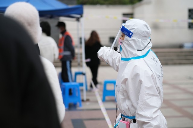 Koronavírus: Pekingben negatív teszttel lehet tömegközlekedni