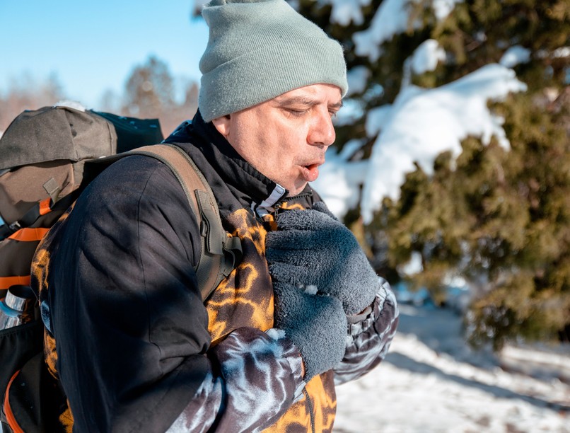 beszorult levegő szúr fáj mellkasban orvos válaszol