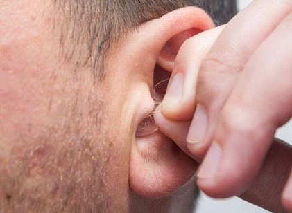 Miért nő erős szőr idővel sok ember fülében? Biztos, csak a korral jár? című cikk nyitóképe