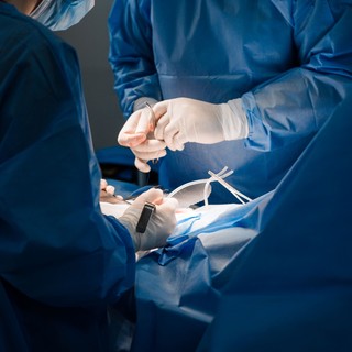 Sérvműtét után – ezekre figyeljen a felépülési időszakban! című cikk nyitóképe