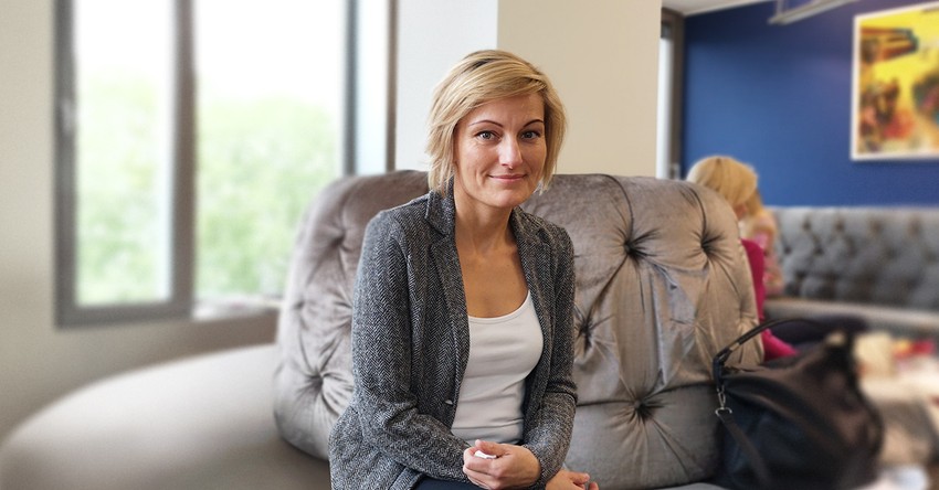 Szabó Bernadett két gyerekes édesanya a pályázat nyertese