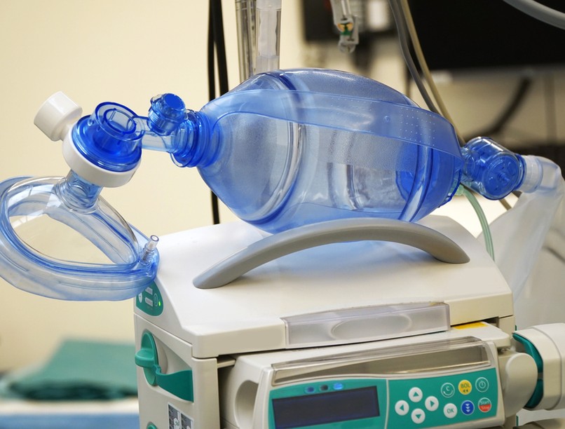 koronavírus, covid-19, lélegeztetőgép, kezelés