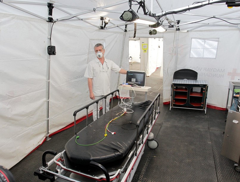 A Heim Pál Gyermekkórház udvarán található vörös zóna belülről. / Fotó: Jóri András / Magyar Vöröskereszt