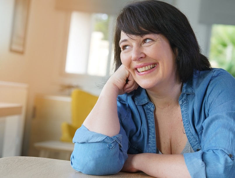 A túlsúly számos egészségi kockázattal jár, bár a változókor súlyfeleslegnek lehet némi pozitív hozadéka is. Ennek ellenére a súlykontrollra minden életkorban érdemes ügyelni – mutatjuk, miért.