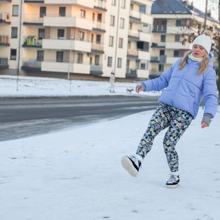 Totyogó járás a jégen: megváltoztatja a járást, ami a mozgásszervrendszerünkre is komoly hatással lehet című cikk nyitóképe